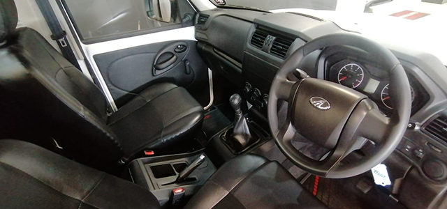 CMH Mahindra Ballito - Mahindra S4 Pick up bakkie Interior