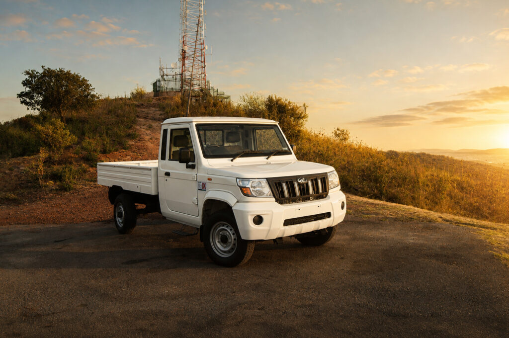 Mahindra Bolero MaXX exterior